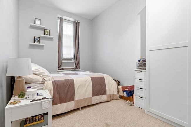 Building Photo - 31 E Concord St