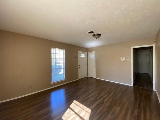 Building Photo - Home for rent in Montgomery!!! AVAILABLE T...
