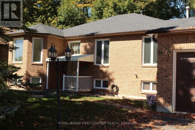 Photo du bâtiment - 14 Fairway Crescent
