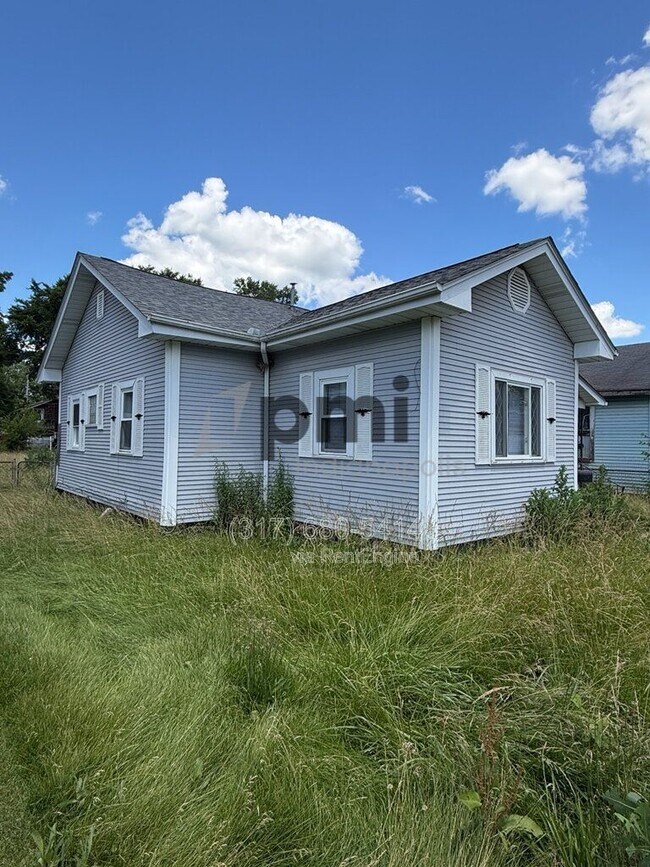 Building Photo - 1308 W 4th St