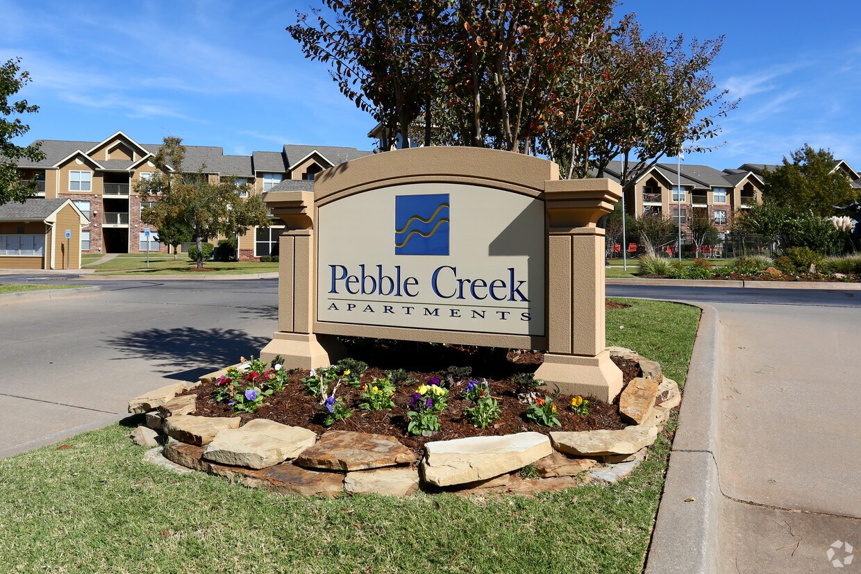 Pebble Creek Apartments Apartments in Mustang, OK