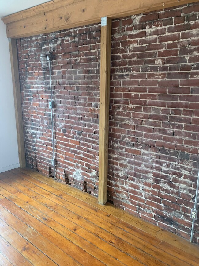 Building Photo - 4522 Liberty Ave