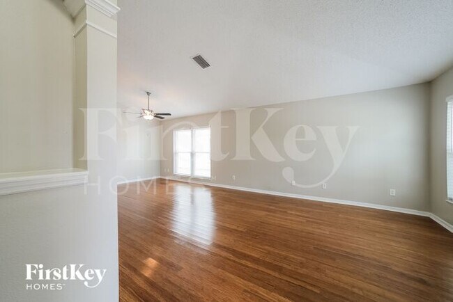 Foto del edificio - 10515 Goldwater Ln