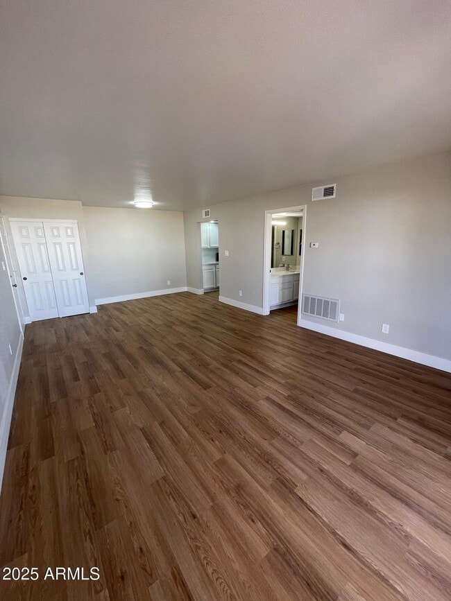 Foto del edificio - 8500 E Indian School Rd