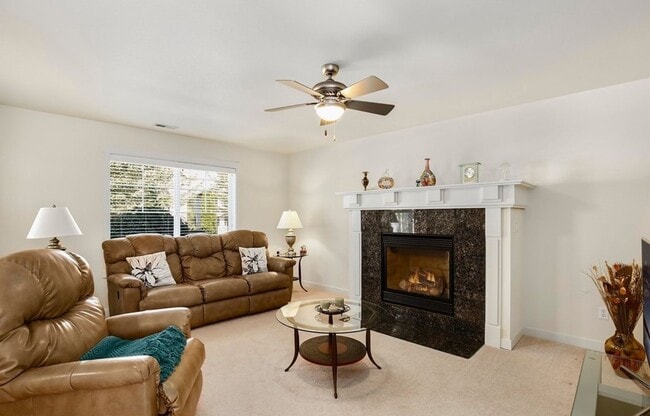 Building Photo - Snoqualmie home for rent - 3 bed, 2.5 bath, spacious loft.