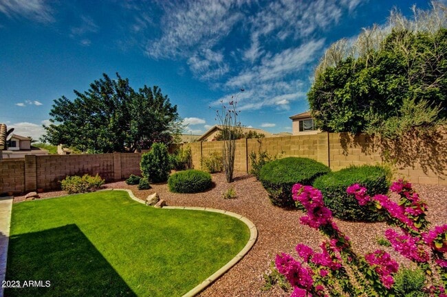 Building Photo - 6612 W Whispering Wind Dr