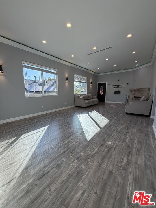 Foto del edificio - 10006 Samoa Ave