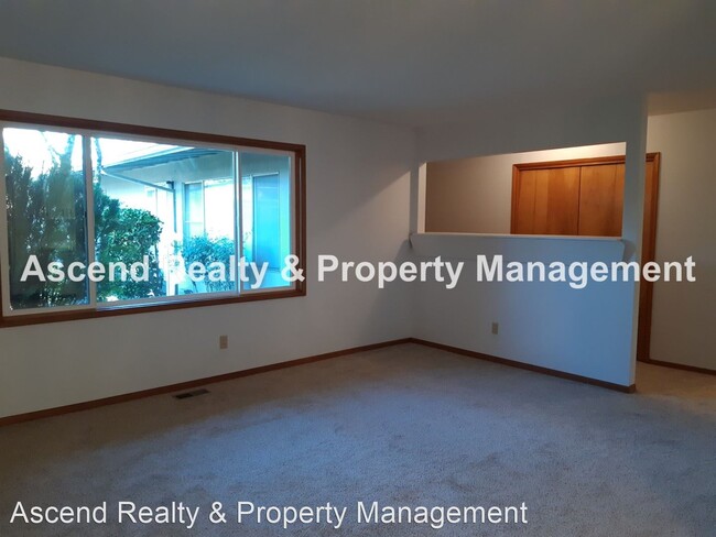 Foto del edificio - 2 br, 1 bath House - 12050 SW Denney Rd