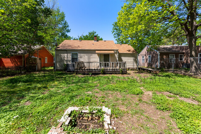 Building Photo - 2514 South Mead Street