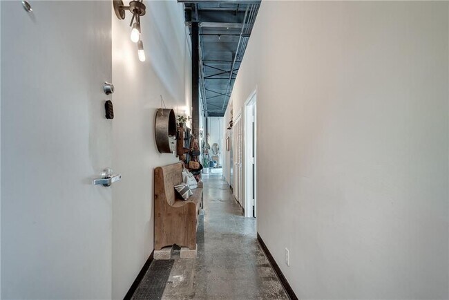 Building Photo - 5200 Peachtree Rd
