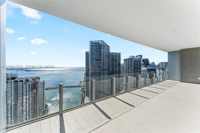 Foto del edificio - 300 Biscayne Blvd