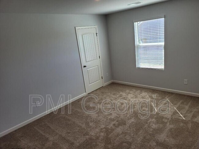 Building Photo - 7210 Winterberry Cir