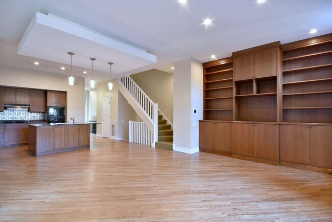 Foto del edificio - Gorgeous Single-Family Home in Prime Linco...