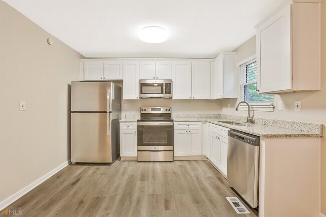 Building Photo - 6056 Dana Dr NW