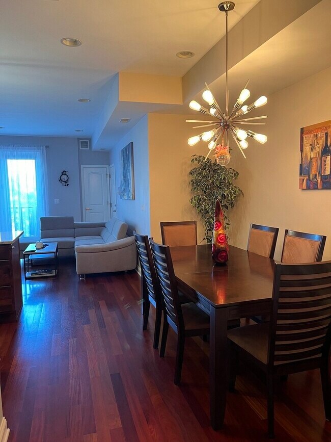 Foto del edificio - 3016 N Harlem Ave