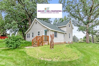 Building Photo - 2755 Woodbury Dr