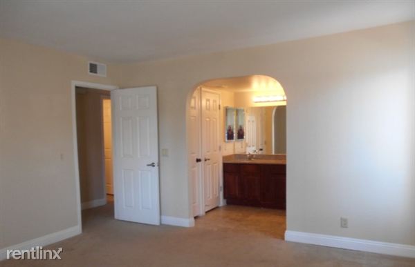 Building Photo - 2712 Sunfish Dr