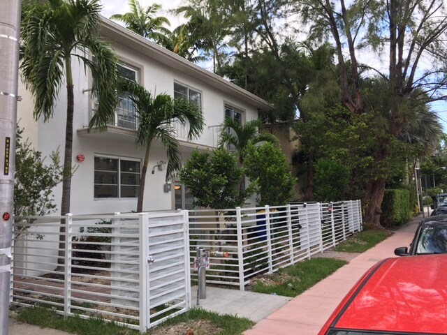 1560 Meridian Ave Unit 205 Miami Beach Fl 33139 Condo For Primary Photo 1560 Meridian Ave