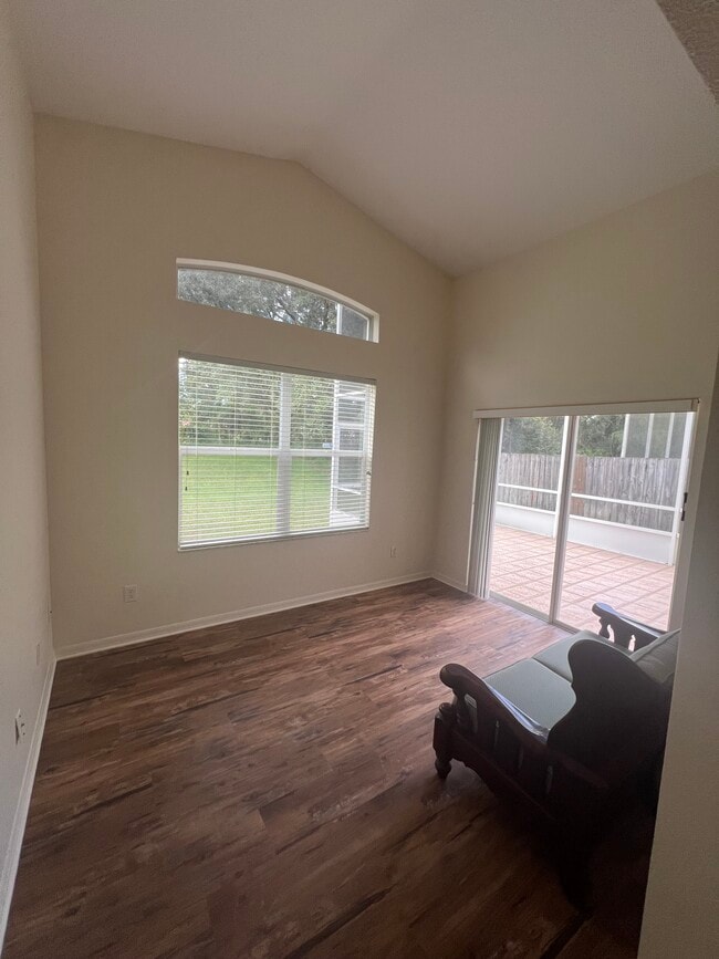 Foto del edificio - 23827 Hastings Way
