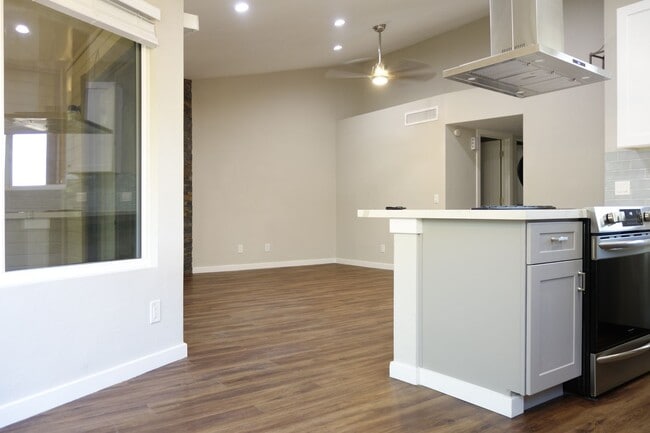 Building Photo - Southwest (Irvington and Midvale Pk) top f...
