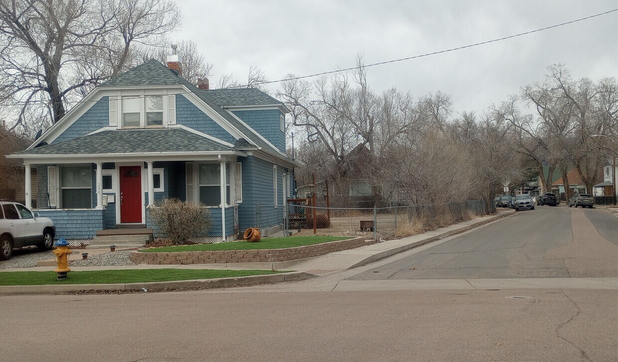 Foto principal - 200 S 16th St