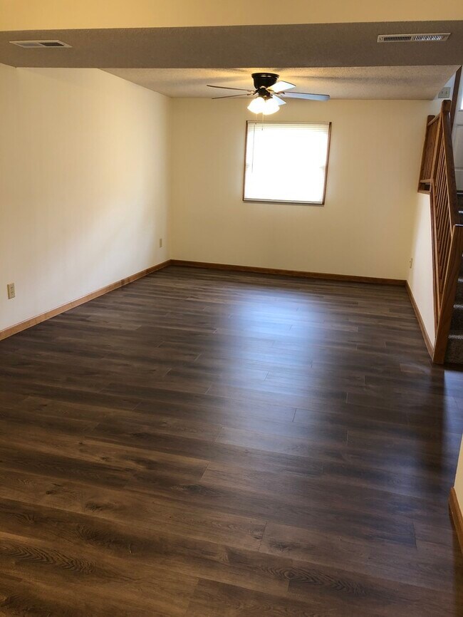 Building Photo - House for Rent! 3 Bedroom, 2.5 Bath
