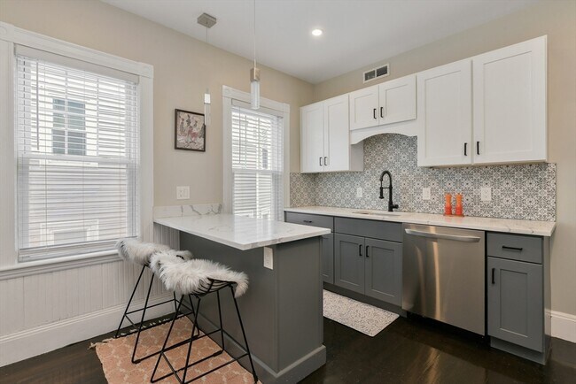 Foto del edificio - 111 Fuller St