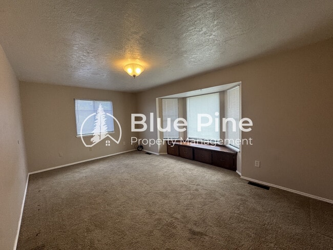 Building Photo - 2298 Horizon Dr