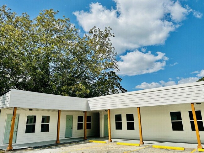 Foto del edificio - 1307 Buncombe Rd