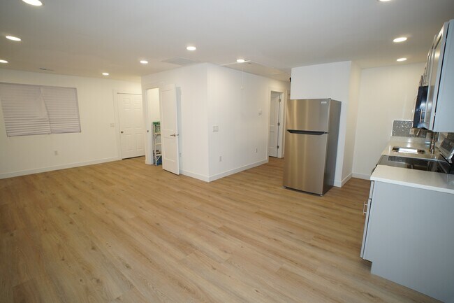 Building Photo - 1258 Idaho St