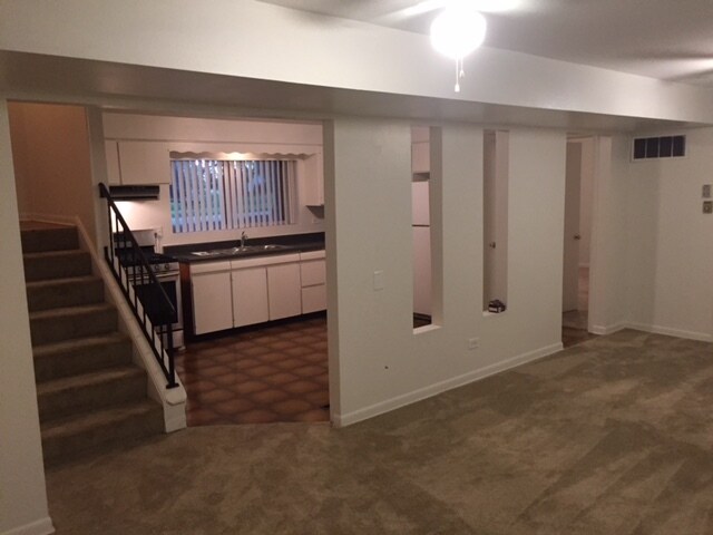 Building Photo - 2030 Alta Vista Dr