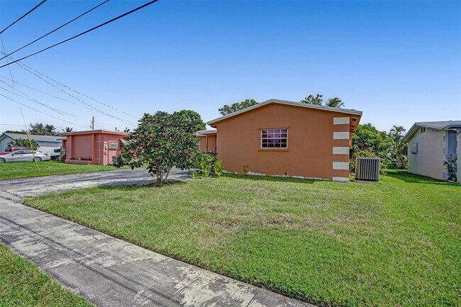 Building Photo - 8520 NW 24th Plz