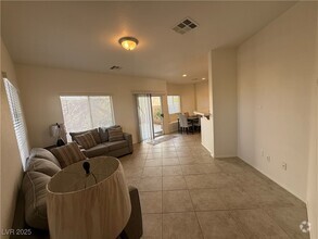 Building Photo - 206 Heiple Ct