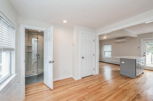 Foto del edificio - 63 Le Grande Ave