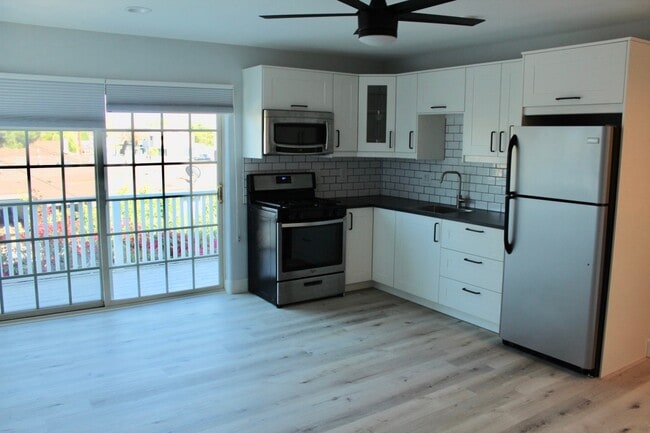 Building Photo - 2252 Cornell Dr