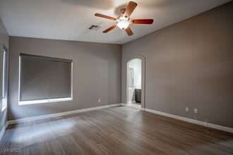 Building Photo - 2586 Land Rush Dr