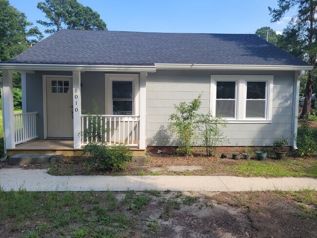 Foto del edificio - 1010 N Main St