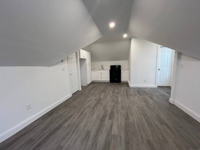 Building Photo - 29 Harvard St