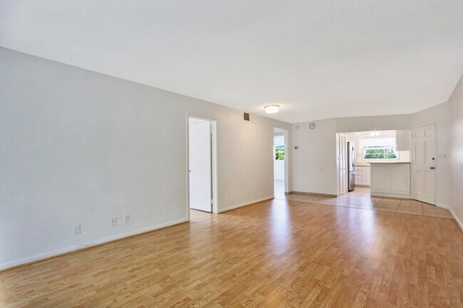 Foto del edificio - 50 Celestial Way