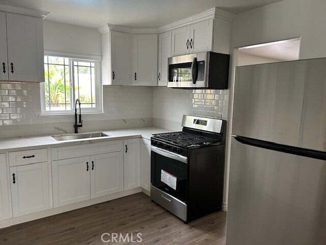 Foto del edificio - 2959 E Greenhedge Ave