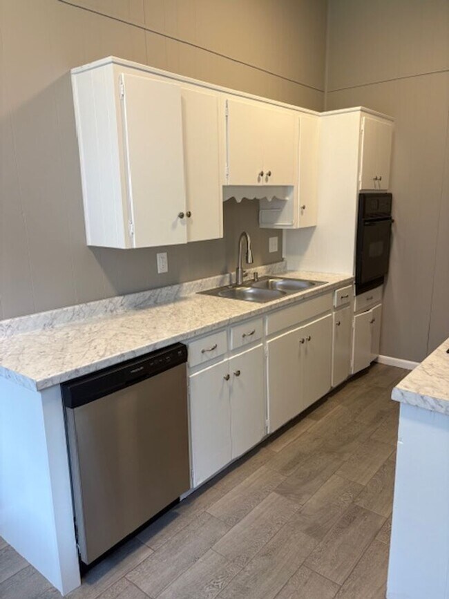 Foto del edificio - 428 Sierra Madre Dr