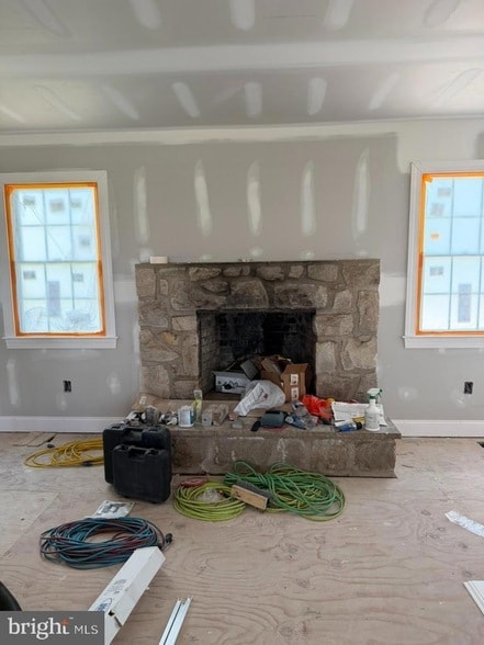 Building Photo - 1036 Sweetbriar Rd