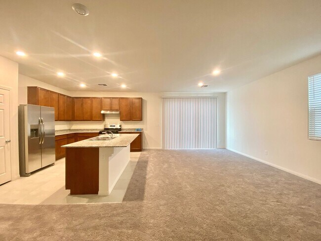 Foto del edificio - Beautiful two-story single-family house located in the southwest area