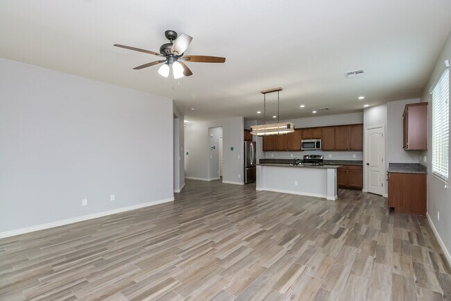 Building Photo - 20998 E Pecan Ln