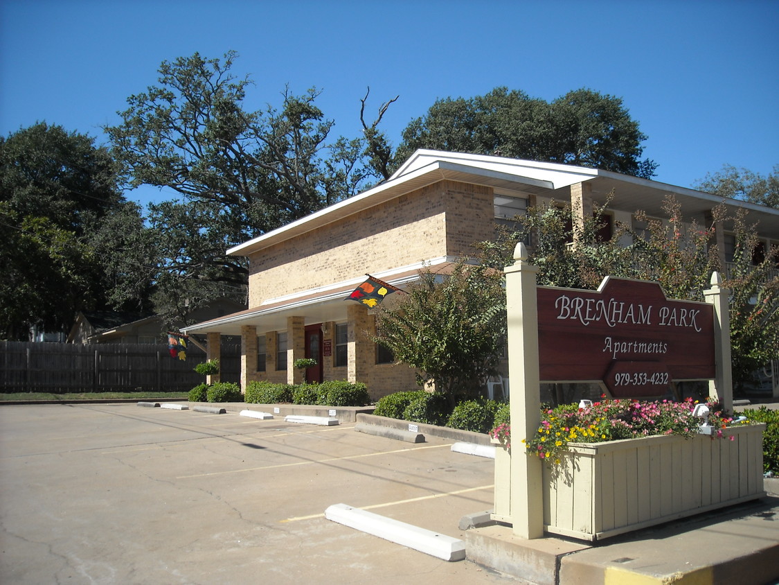 Brenham Park Office - Brenham Park Apartments