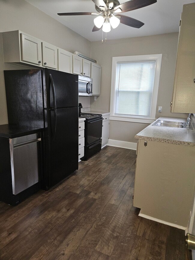 Building Photo - 1527 Niles Ave