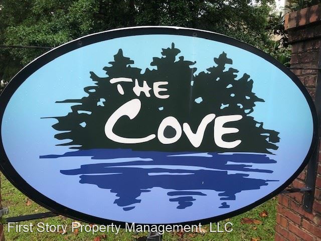 Building Photo - 3 br, 3 bath Apartment - 1081-2 Solana Avenue