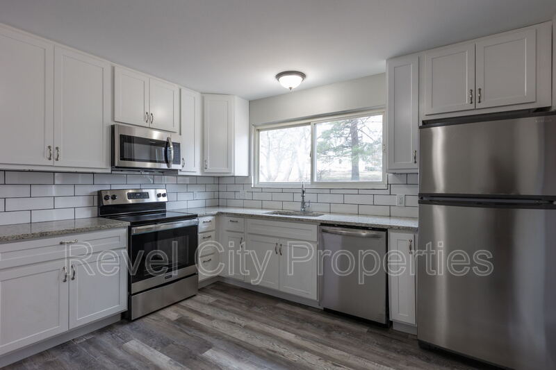Building Photo - 11920 Sheffield Dr