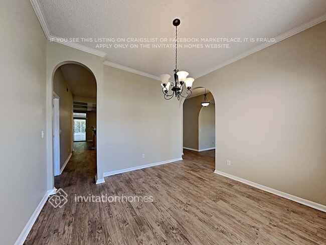 Building Photo - 8043 Sable Creek Dr E