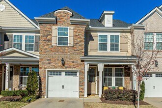 Building Photo - 213 Esker Dr
